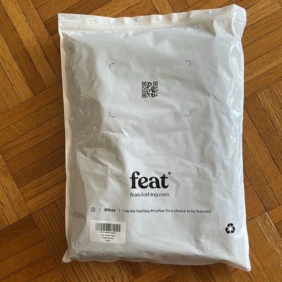 NWT FEAT Men's Roam Joggers - Limited Edition
Color: GRAY SIZE LARGE $88.00 - Picture 5 of 6